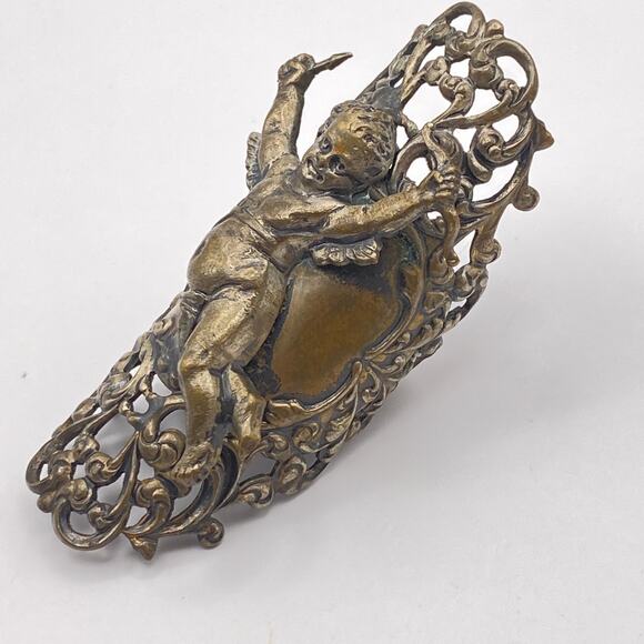 Vintage KIM CRAFTSMAN  Cherub Angel Romantic Bold Statement Ring Brass - Size 7 - Picture 7 of 11